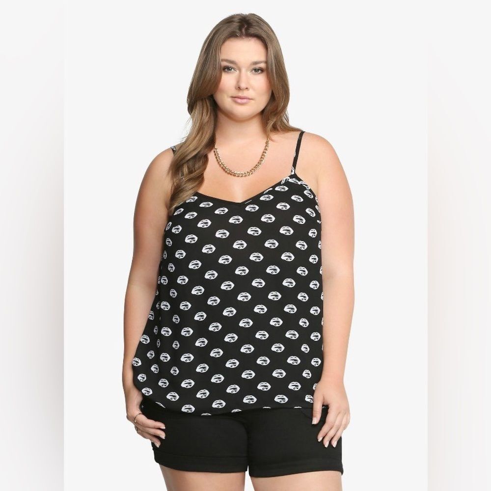 Torrid Lips Print Georgette Hi-Lo Tank Top Black White Size 2 (2X)